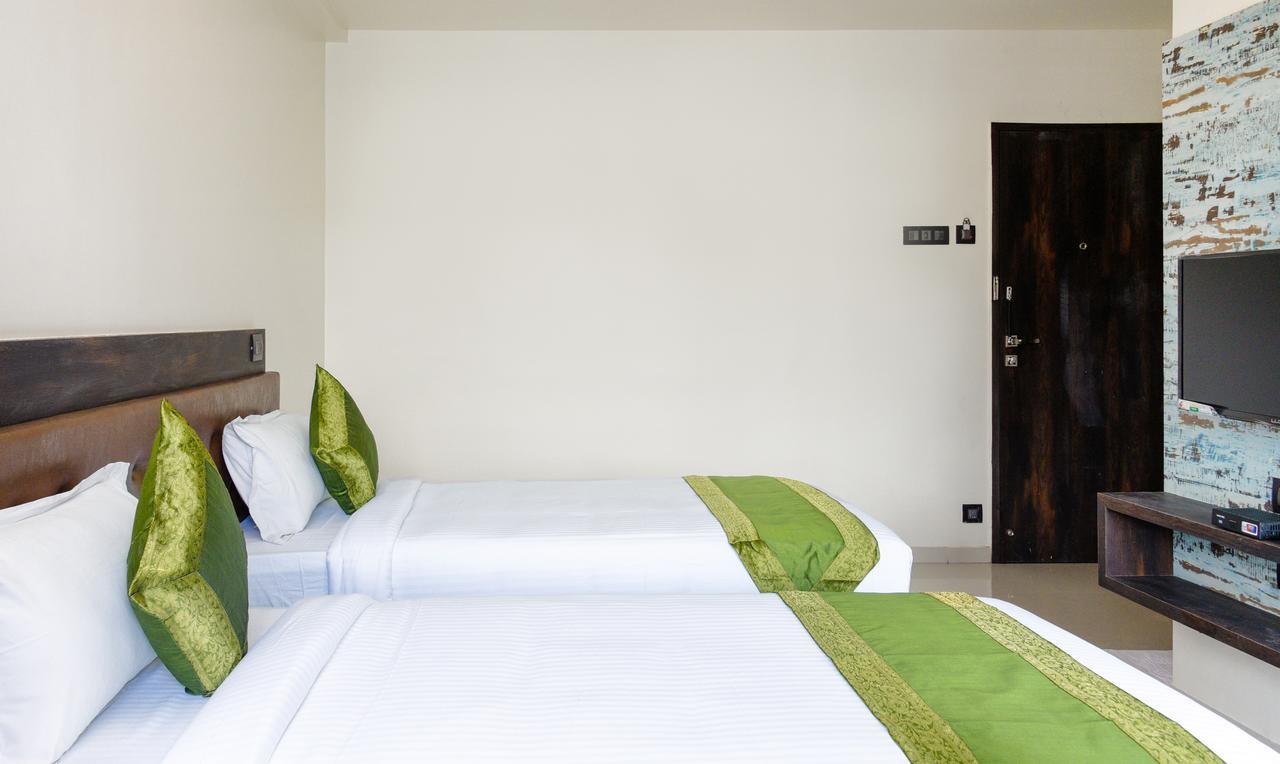 Hotel Treebo Malhaar Regency Chinchvad Exterior foto
