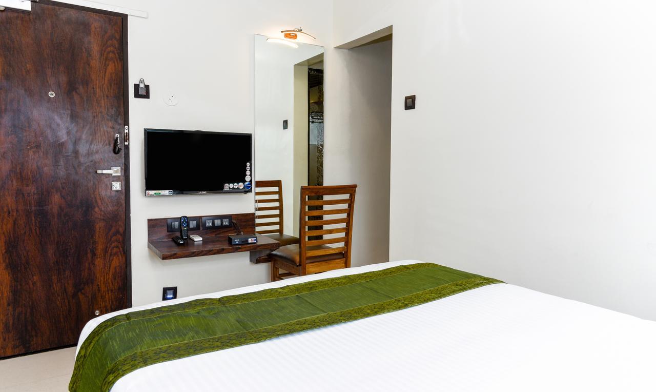 Hotel Treebo Malhaar Regency Chinchvad Exterior foto
